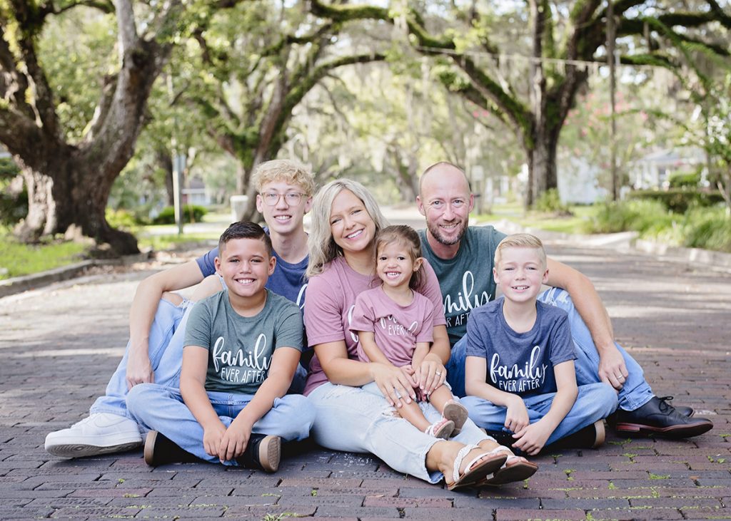 nature-coast-posts-family-photo